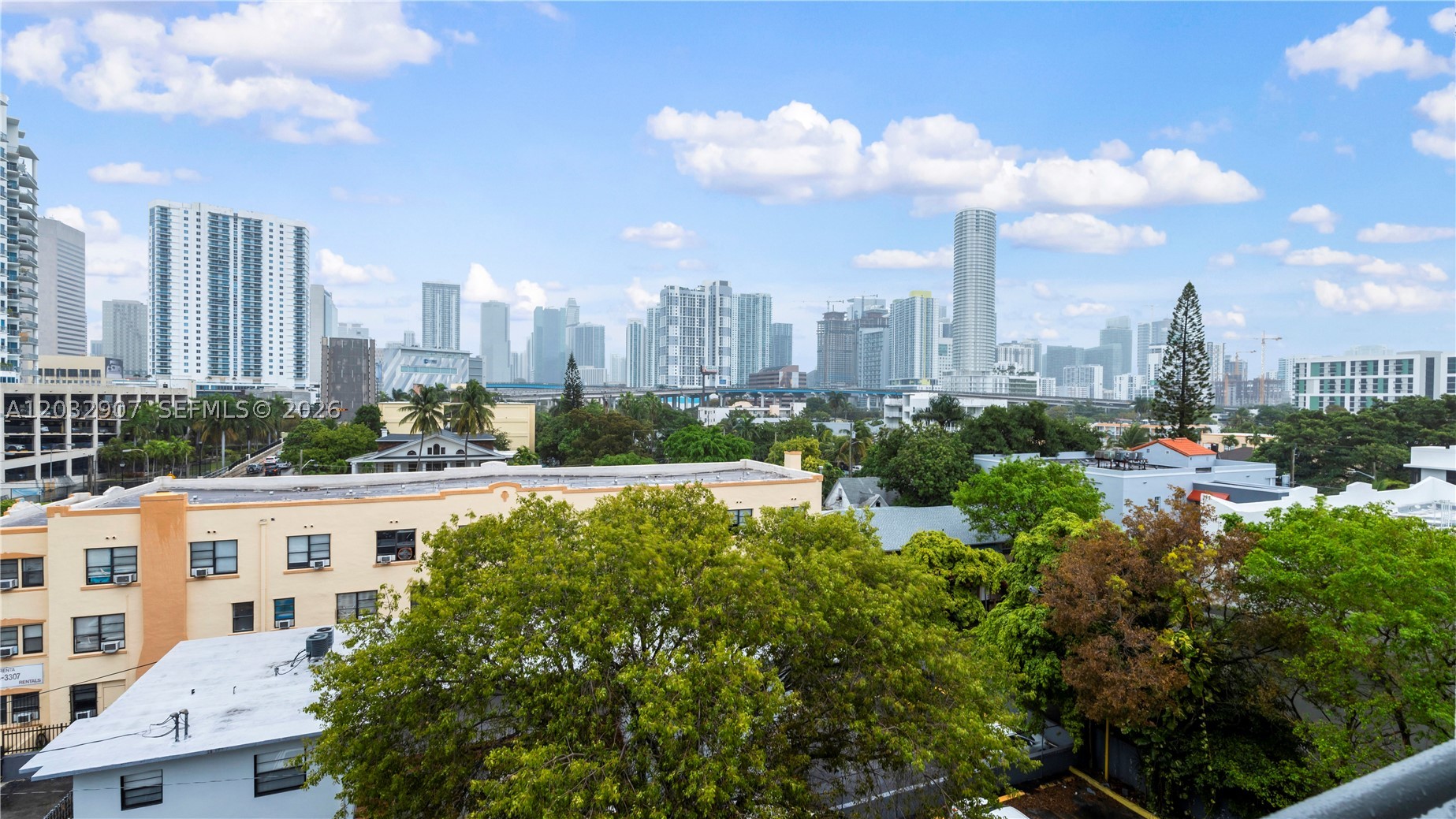 RIOPLAZA CONDOMINIUM - Residential