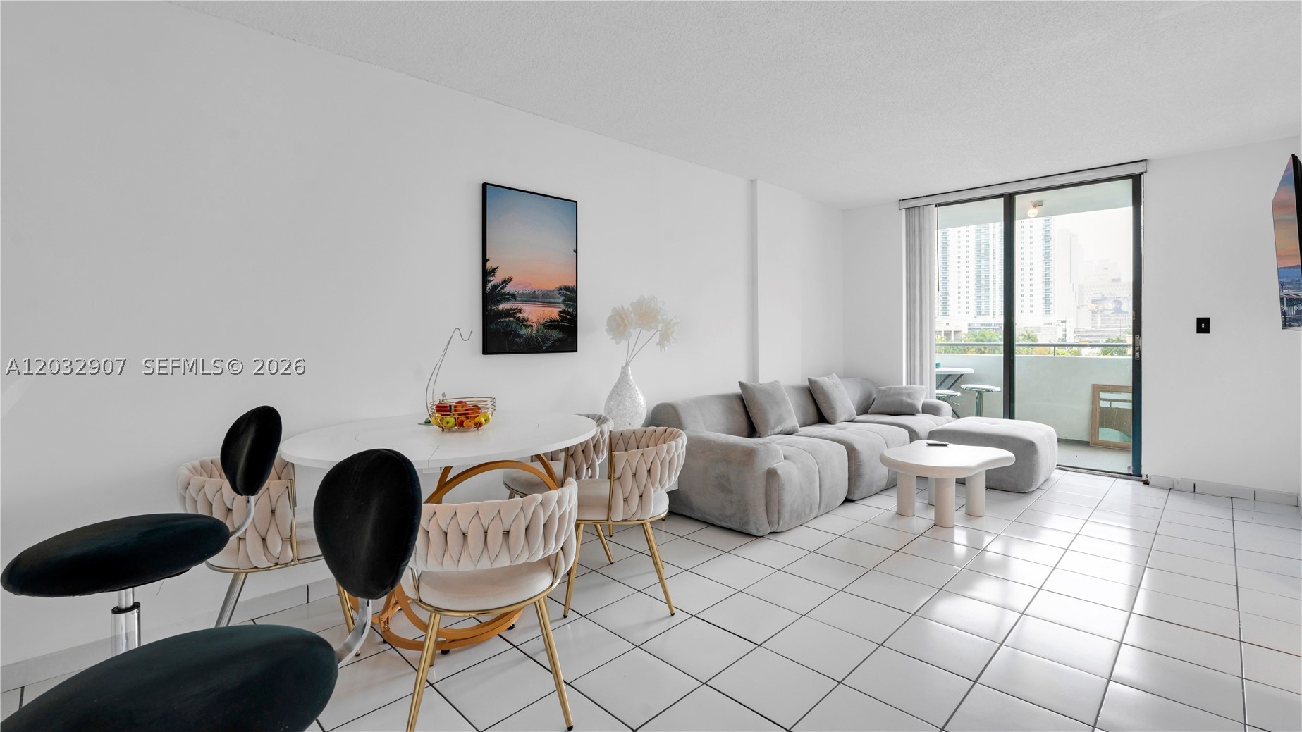 RIOPLAZA CONDOMINIUM - Residential