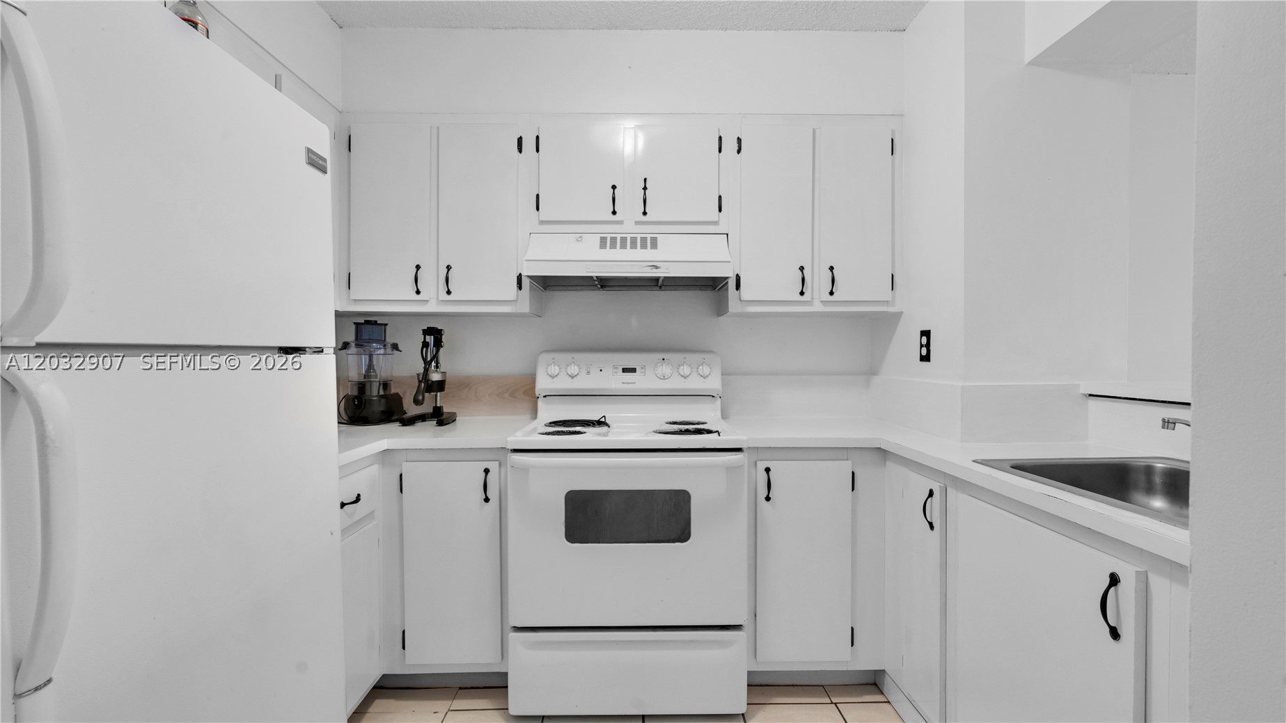 RIOPLAZA CONDOMINIUM - Residential