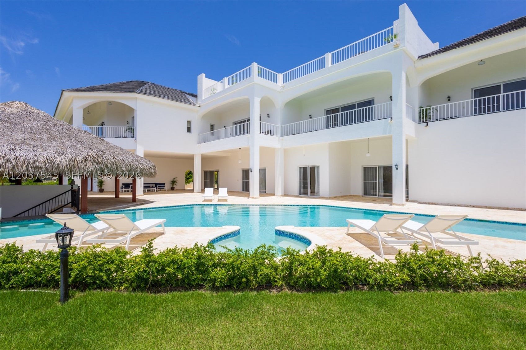 Las canas - Residential