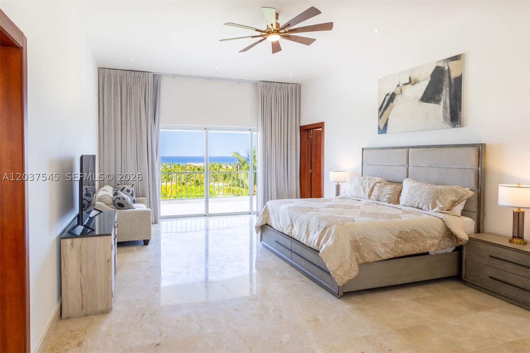 Las canas - Residential