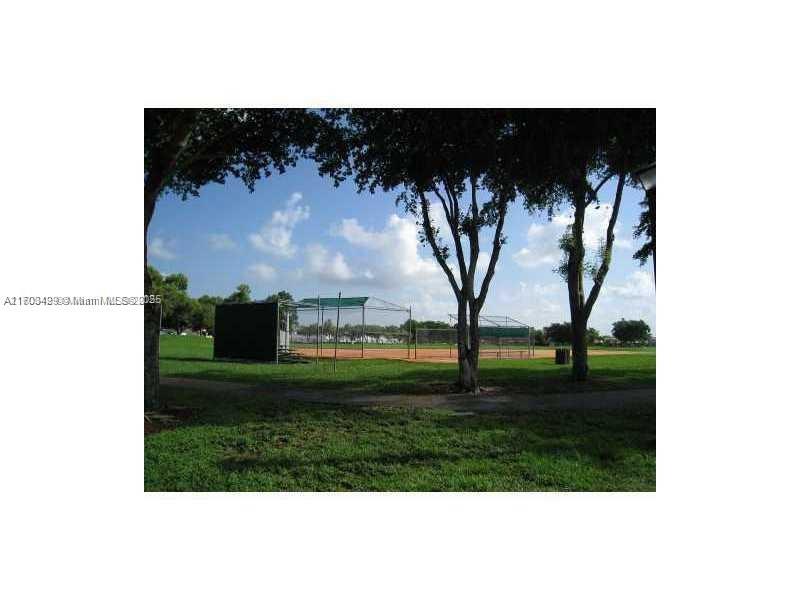 LAKES MEADOW VILG HOMES C - Residential Lease