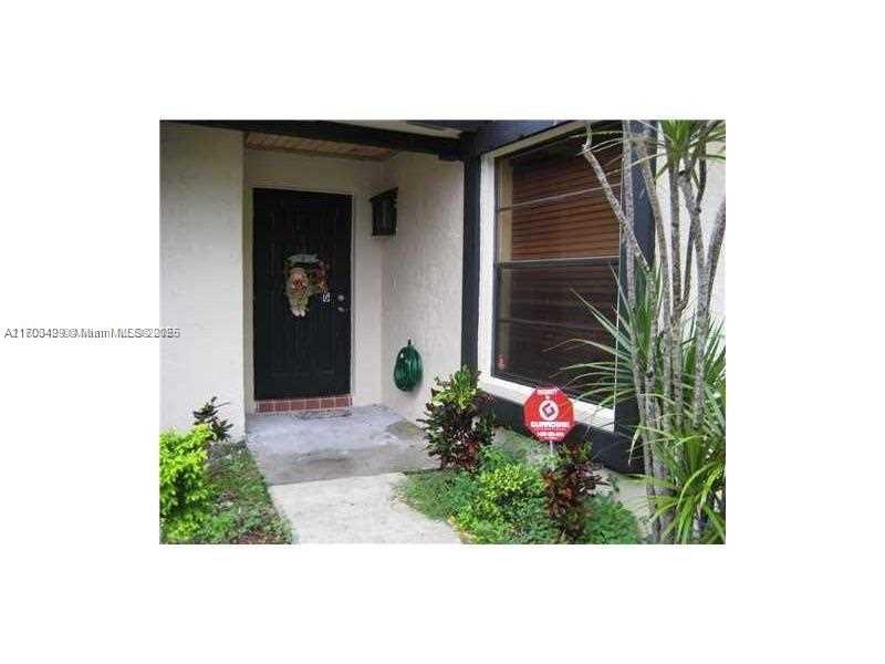 LAKES MEADOW VILG HOMES C - Residential Lease