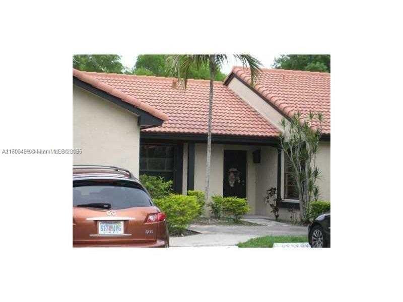 LAKES MEADOW VILG HOMES C - Residential Lease
