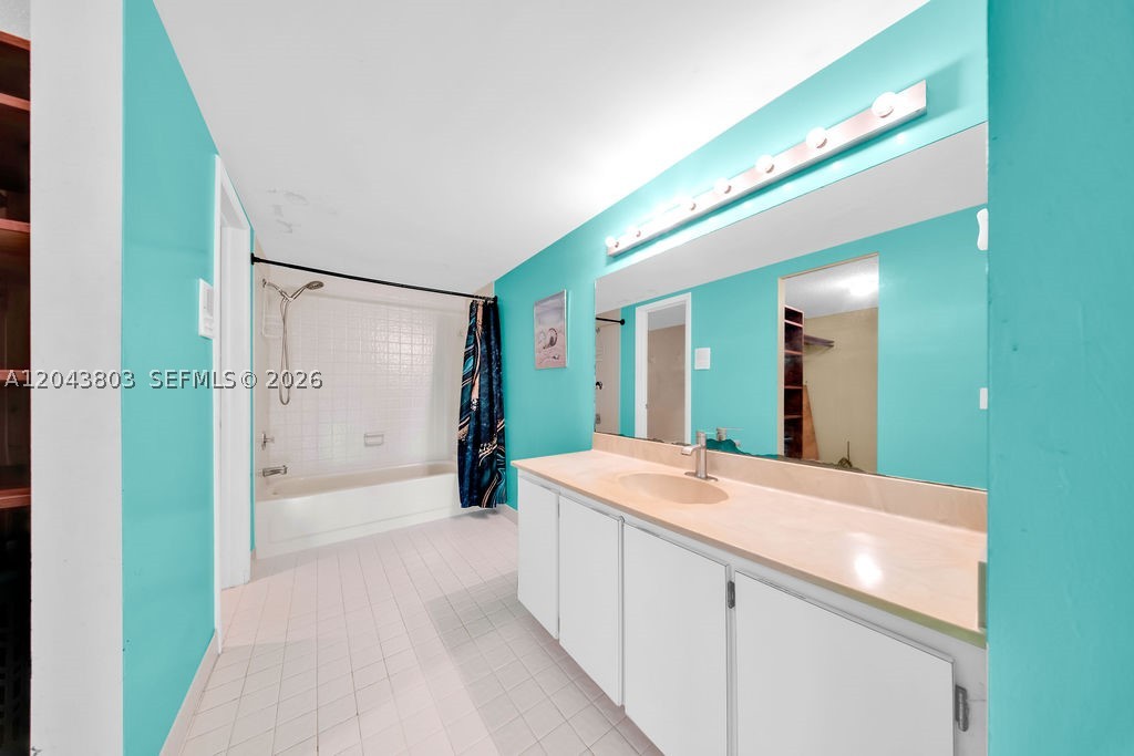 ROYAL SINGAPORE LAKE - Residential