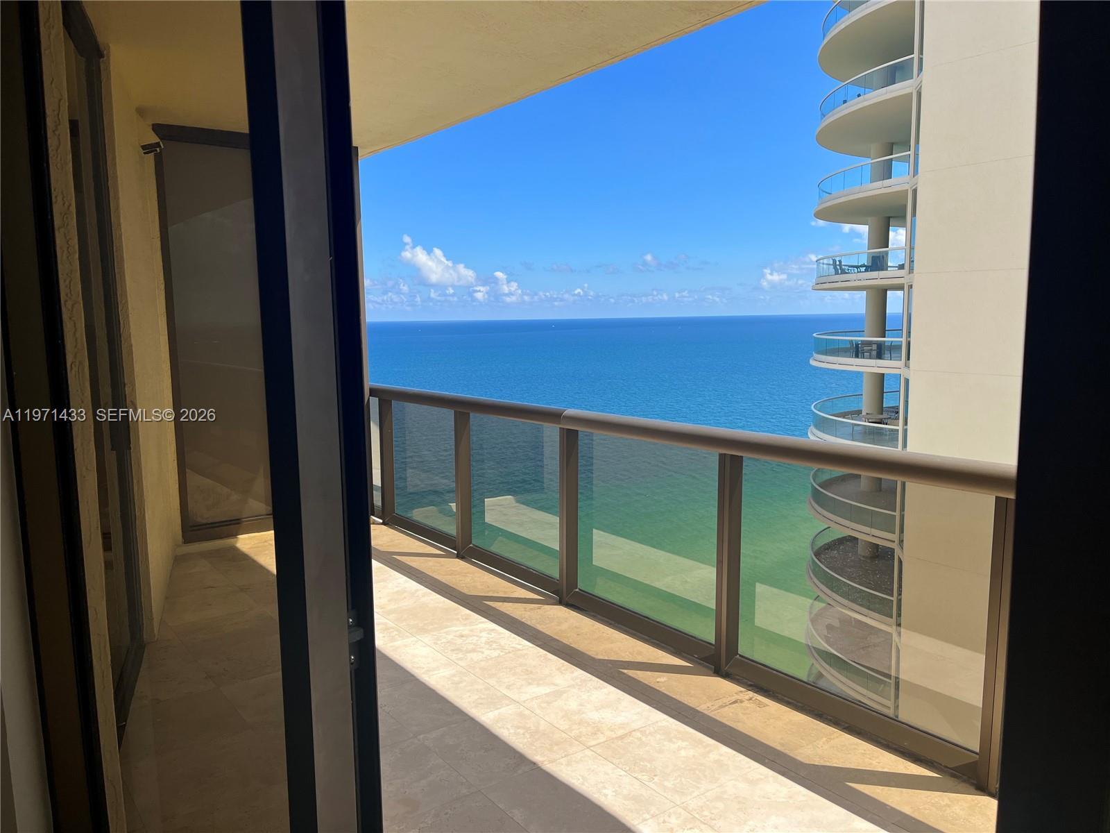 SAYAN CONDO - Residential