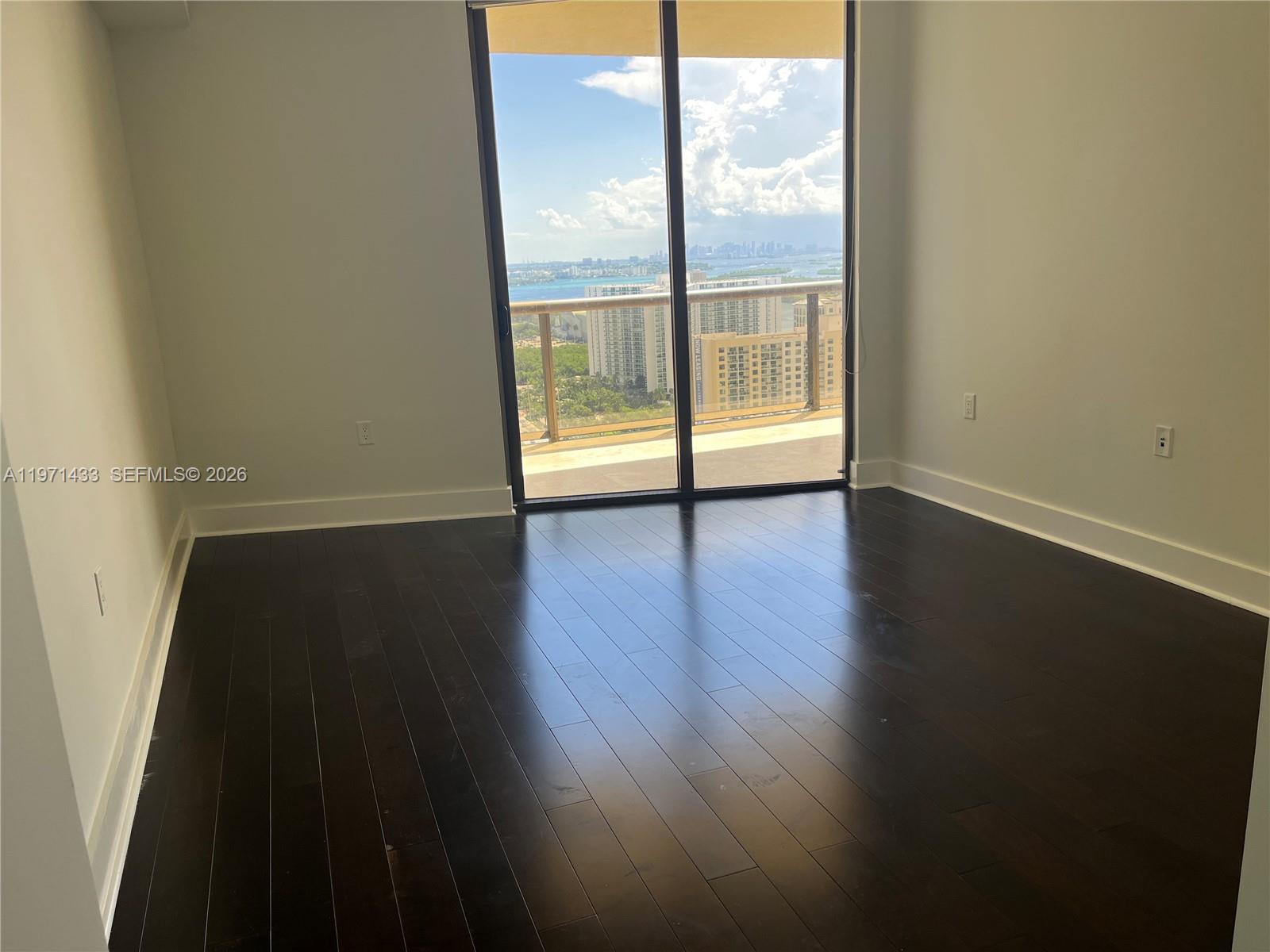 SAYAN CONDO - Residential