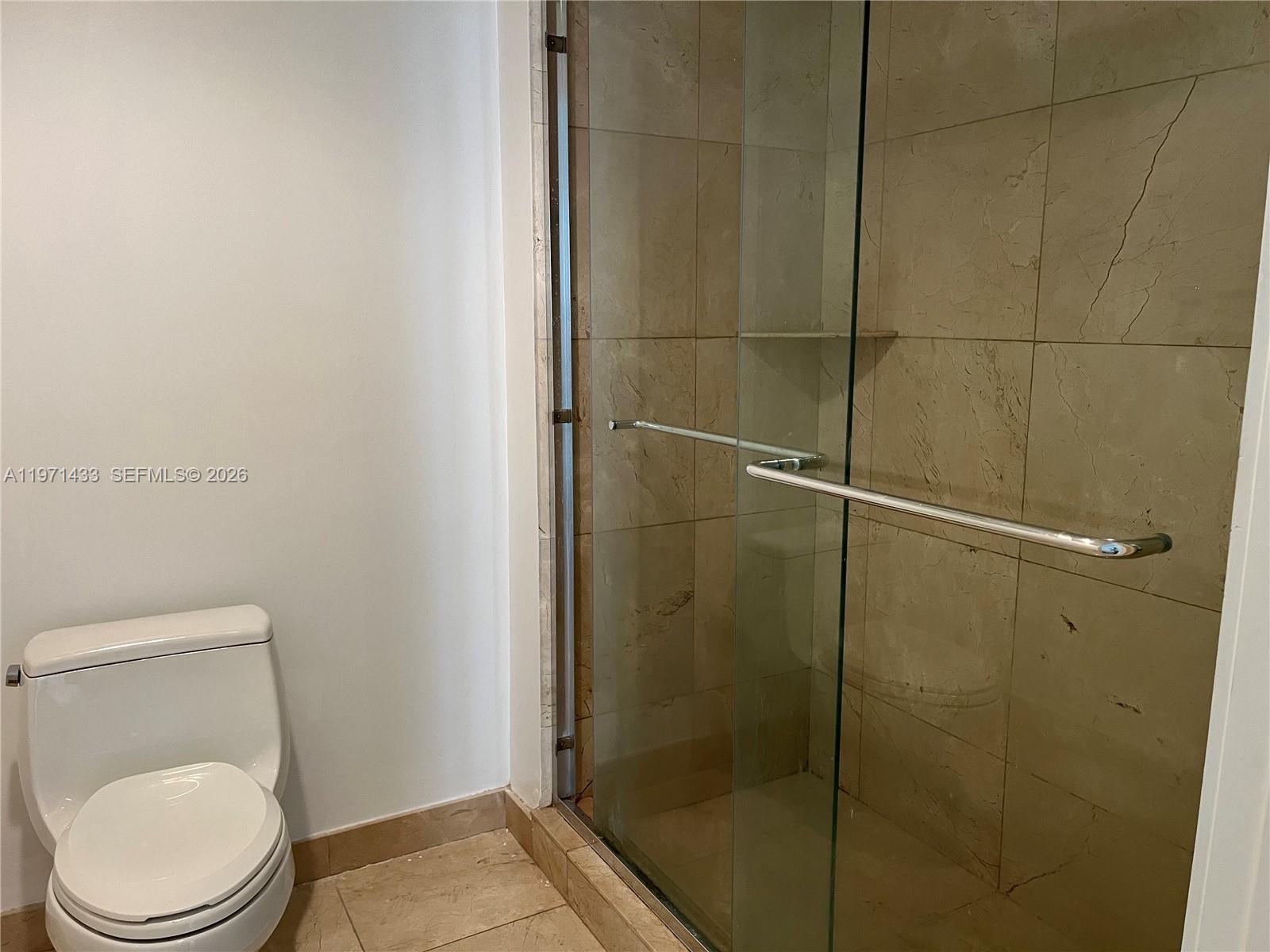 SAYAN CONDO - Residential