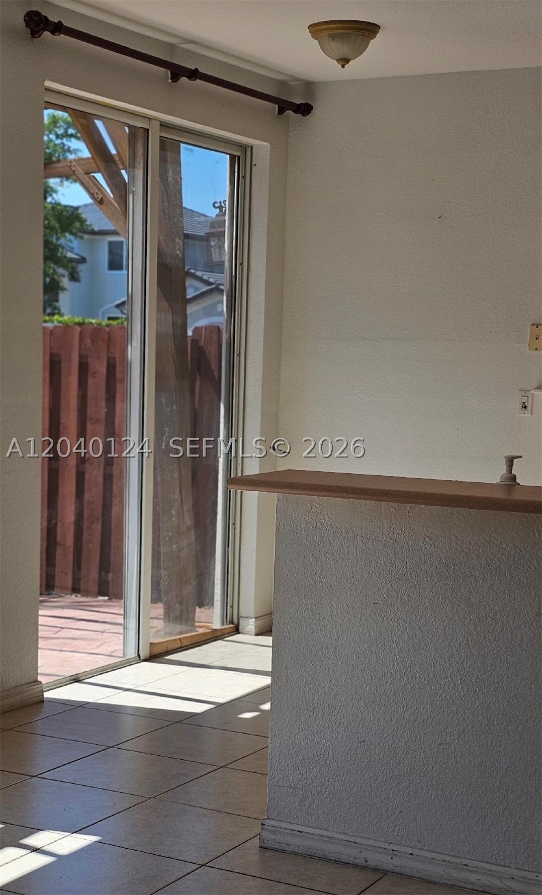 A B AT TAMIAMI TRAIL PHAS - Residential