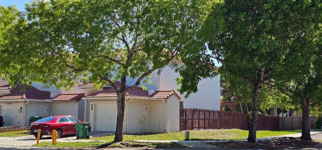 A B AT TAMIAMI TRAIL PHAS - Residential
