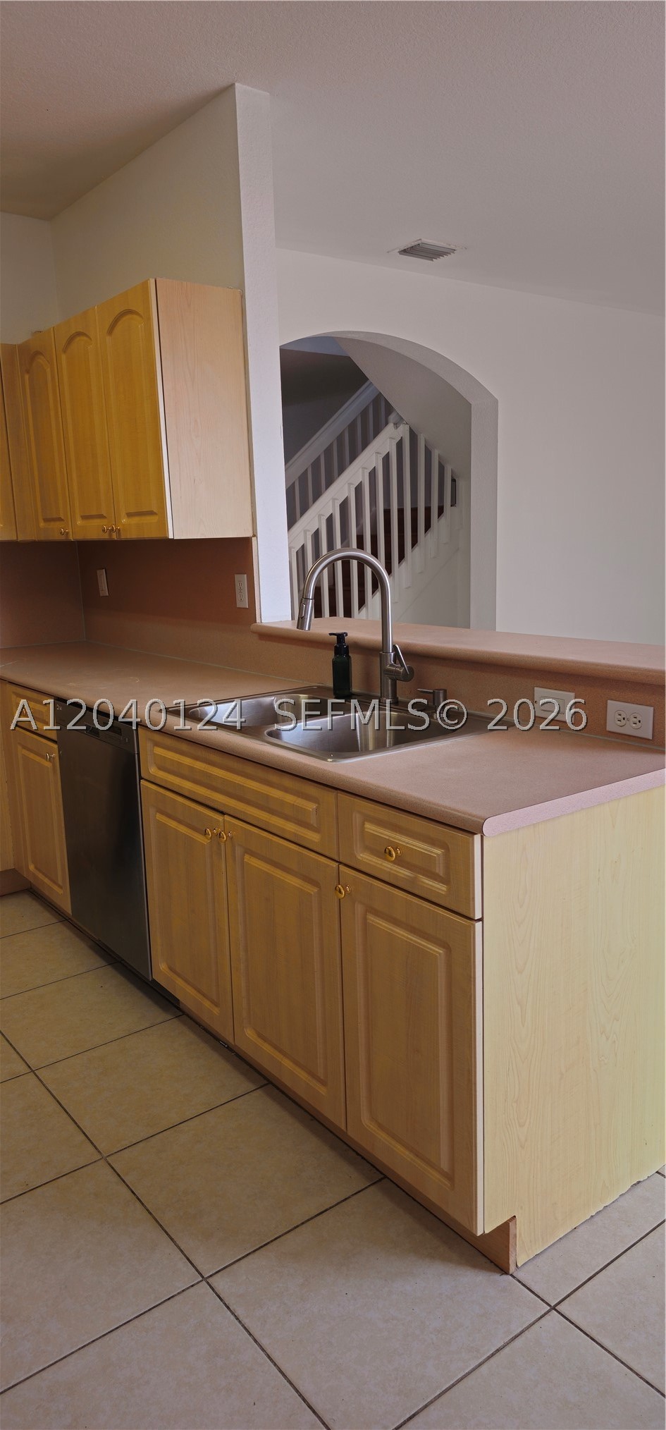A B AT TAMIAMI TRAIL PHAS - Residential