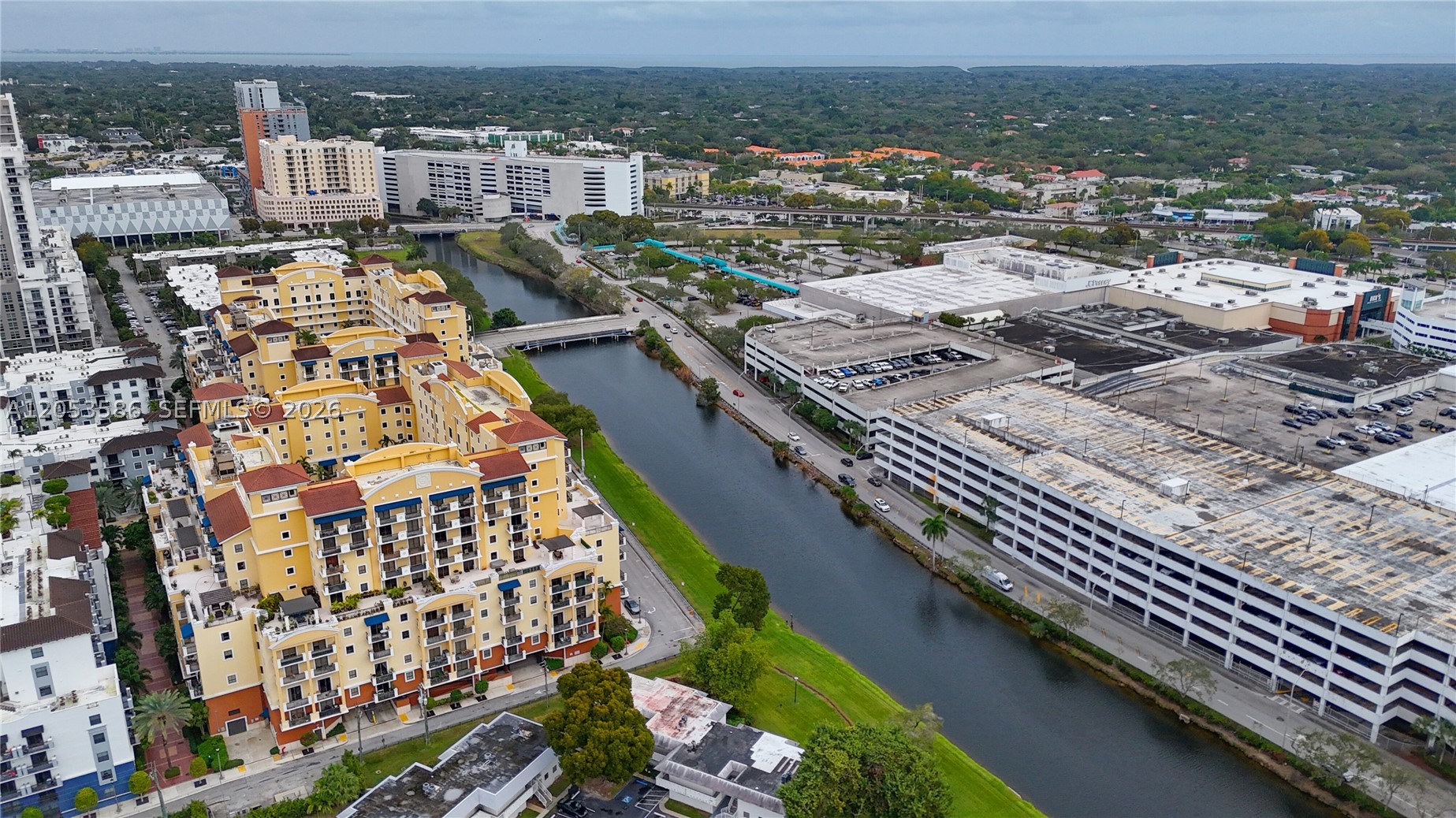 COLONNADE AT DADELAND SE - Residential Lease