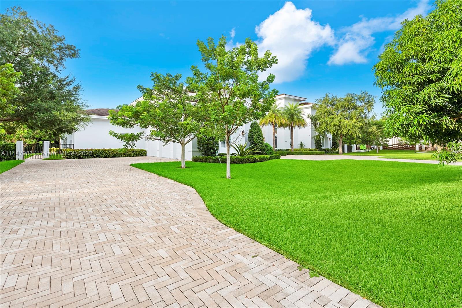 RIDGELINE ESTATES - Residential