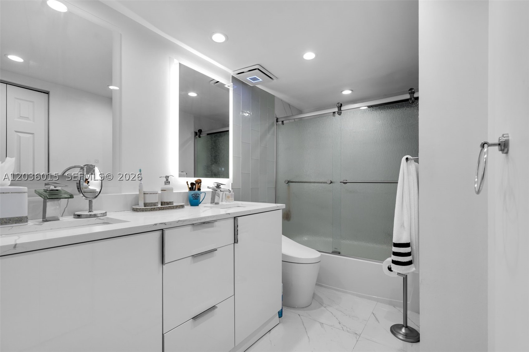 THE CLIPPER AT BISC COVE - Residential Lease