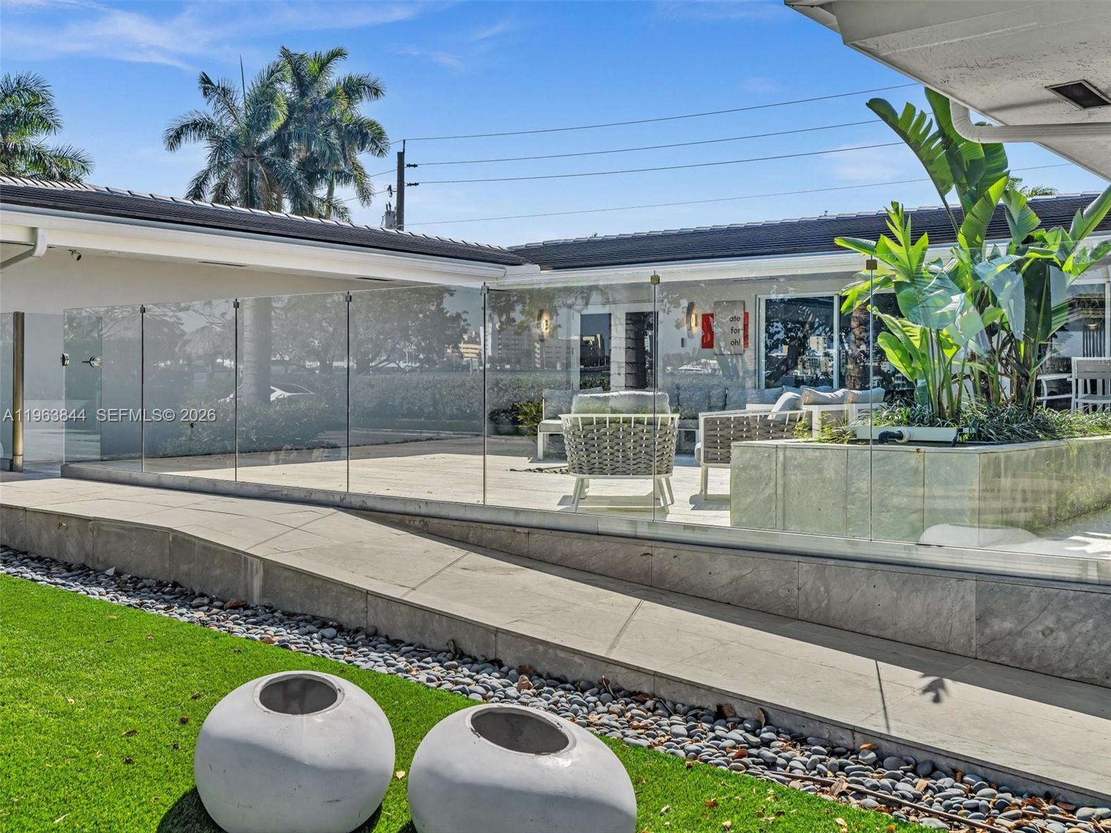 HOLLYWOOD LAKES SECTION - Residential