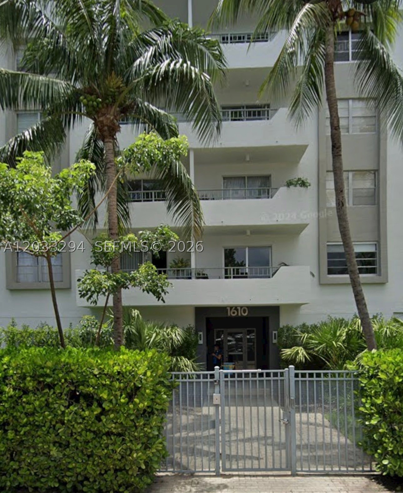 LINCOLN PLACE RESIDENCES - Residential Lease