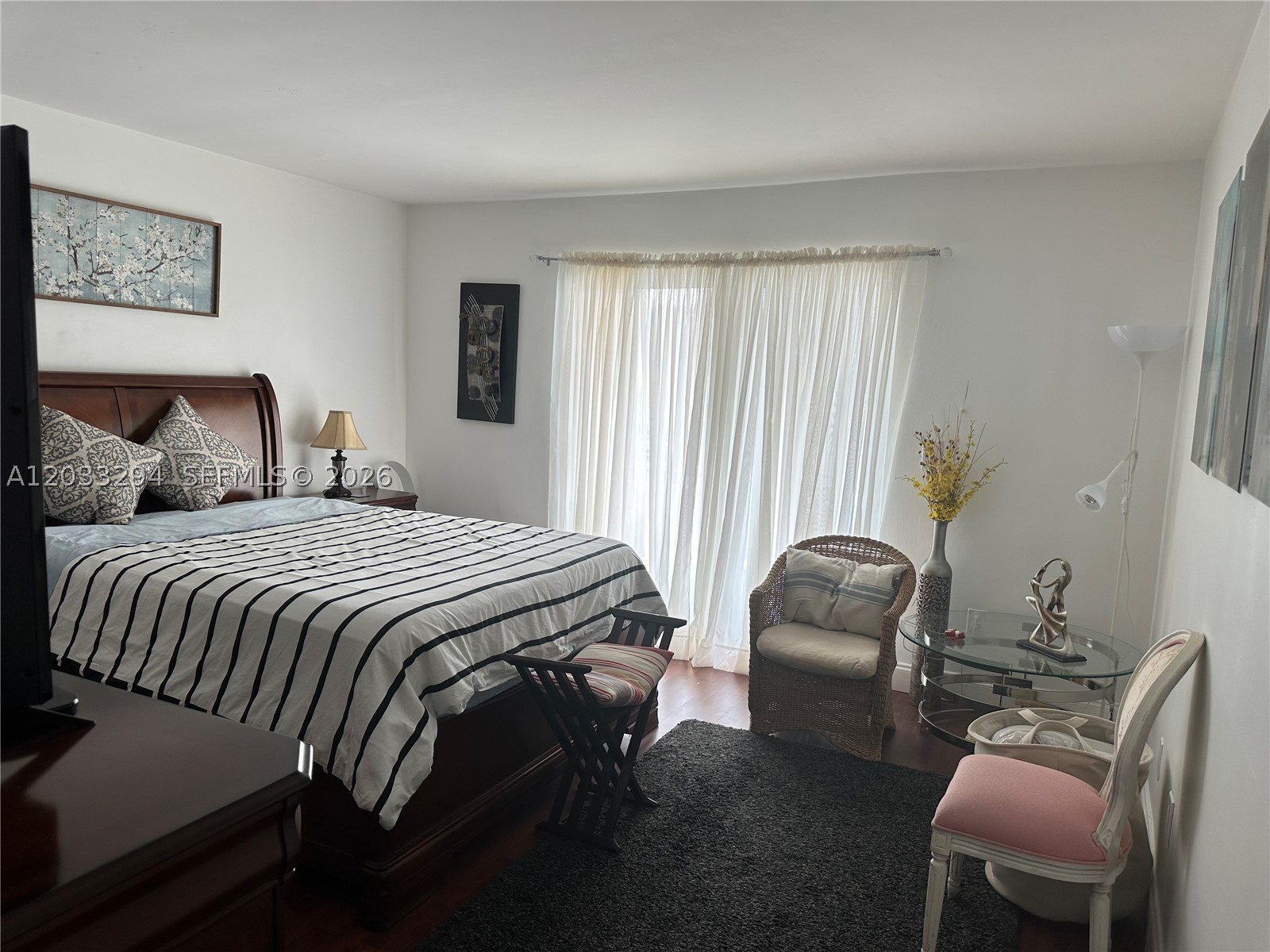 LINCOLN PLACE RESIDENCES - Residential Lease