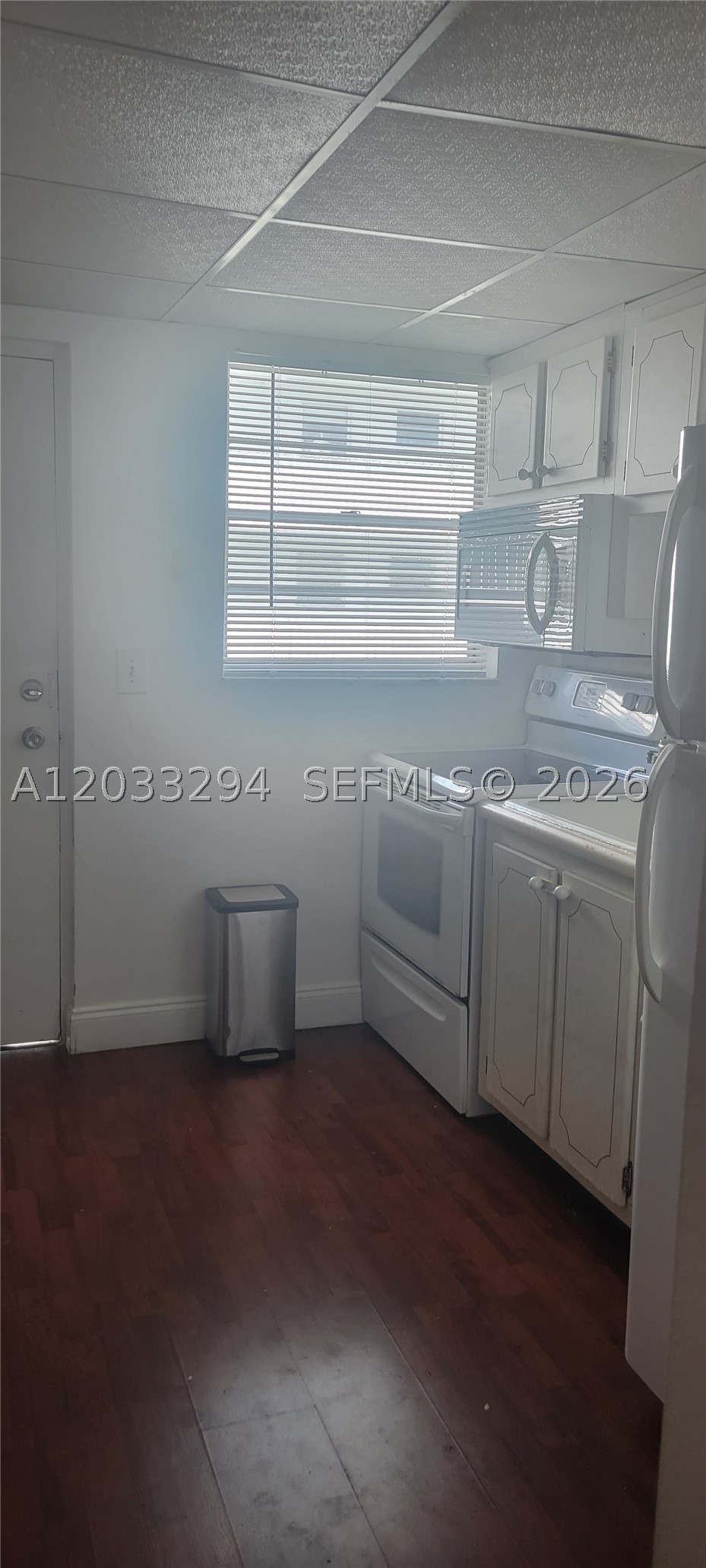 LINCOLN PLACE RESIDENCES - Residential Lease