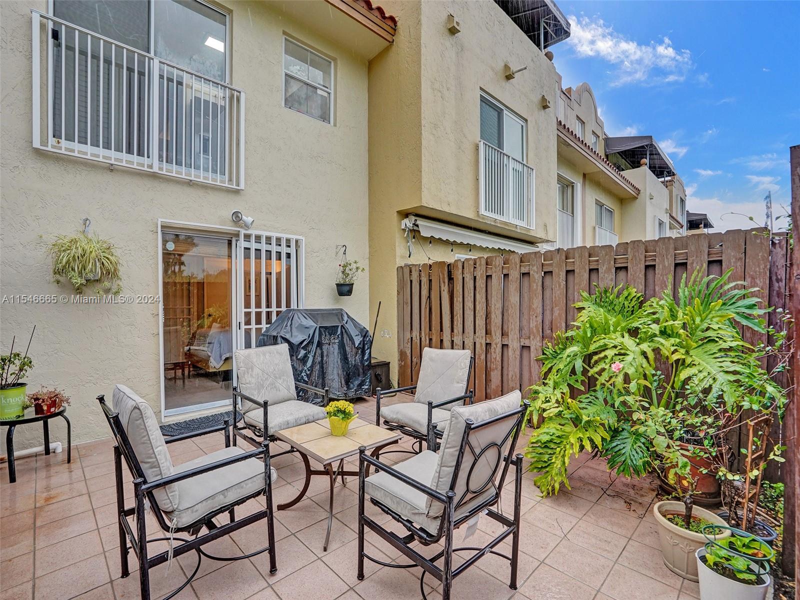THE RIVIERA AT CORAL LAKES - Residential