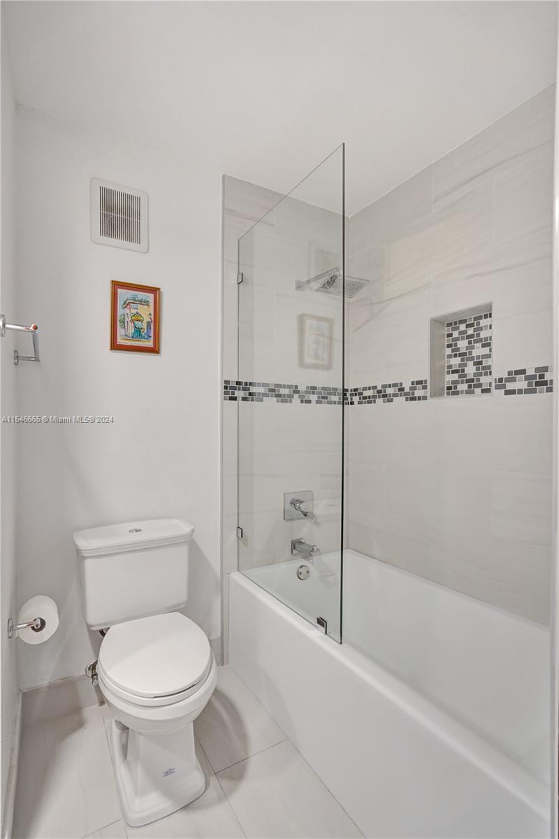 THE RIVIERA AT CORAL LAKES - Residential