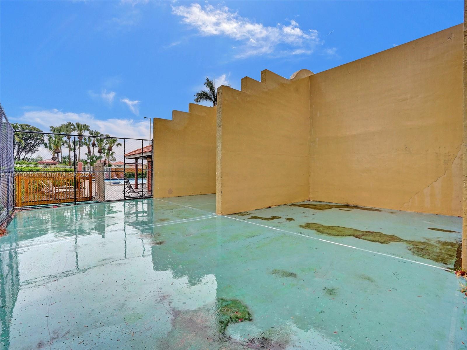 THE RIVIERA AT CORAL LAKES - Residential