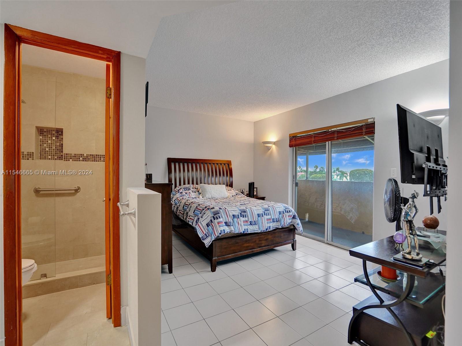 THE RIVIERA AT CORAL LAKES - Residential