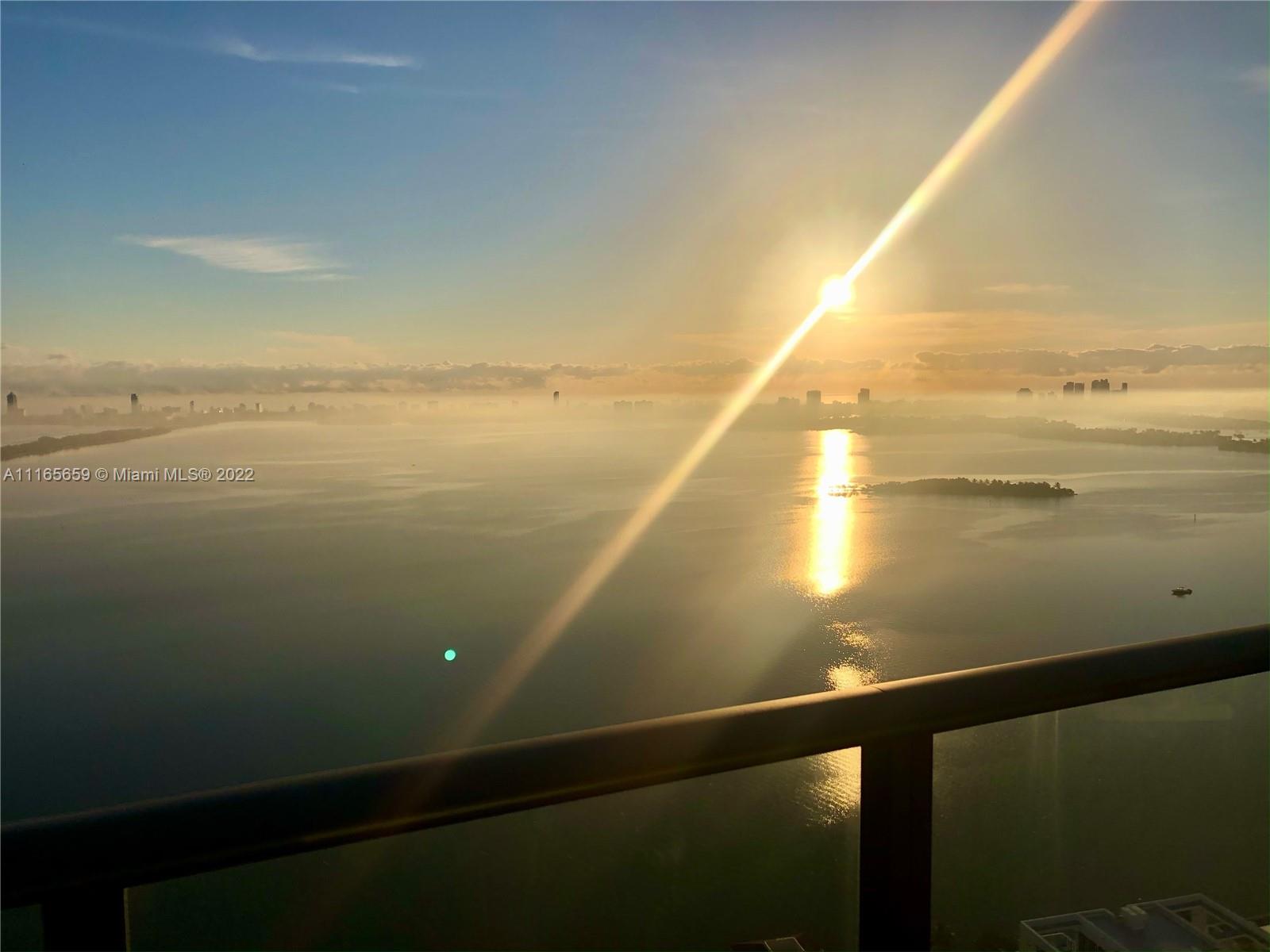 ICON BAY CONDO - Residential