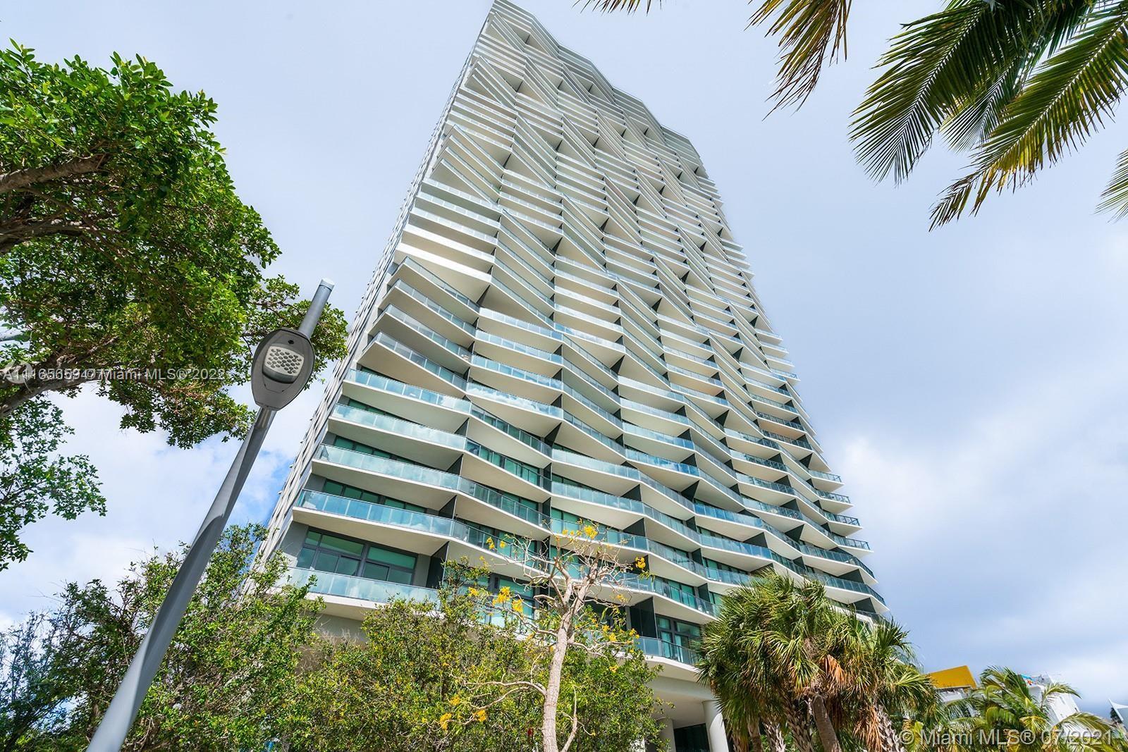 ICON BAY CONDO - Residential