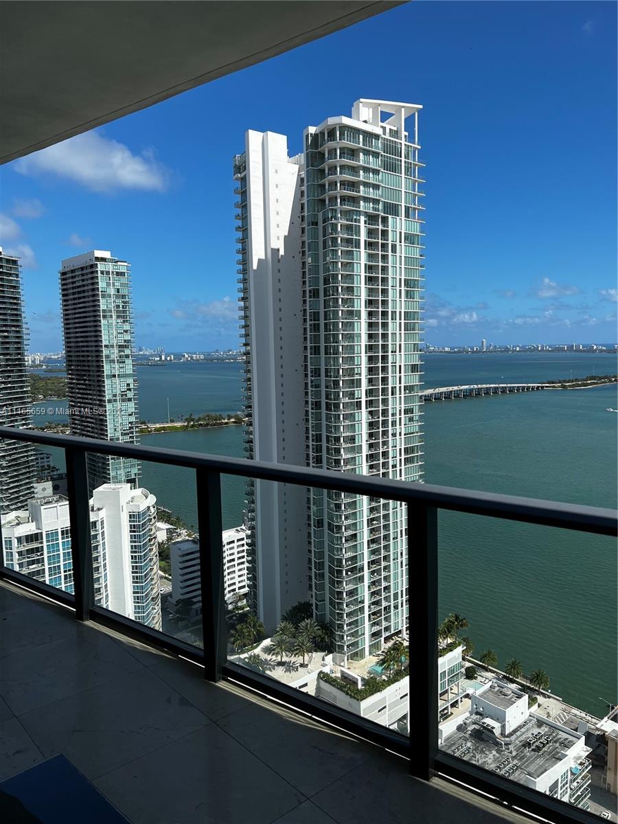 ICON BAY CONDO - Residential