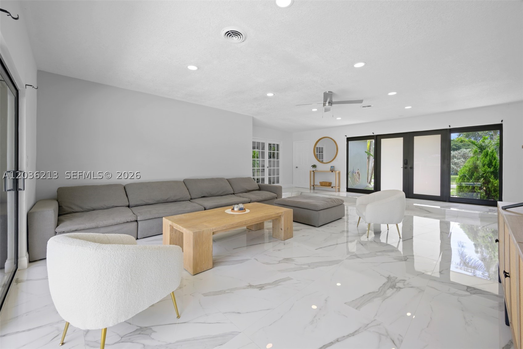 SKY LAKE - Residential Lease
