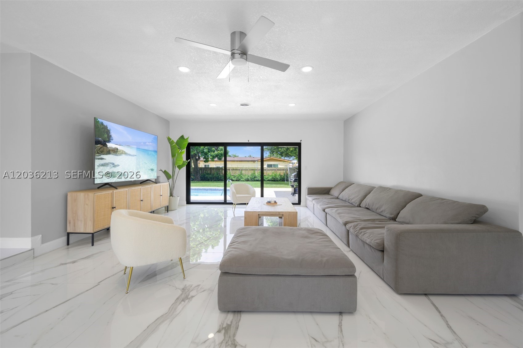 SKY LAKE - Residential Lease