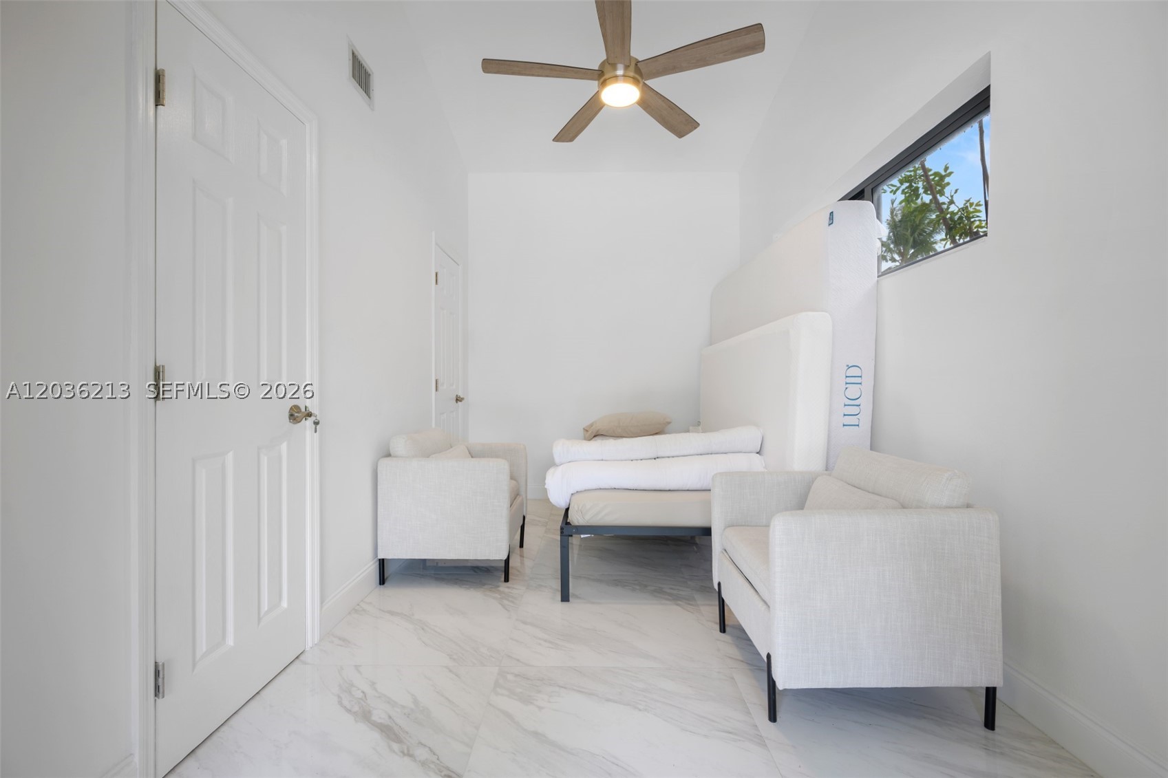 SKY LAKE - Residential Lease