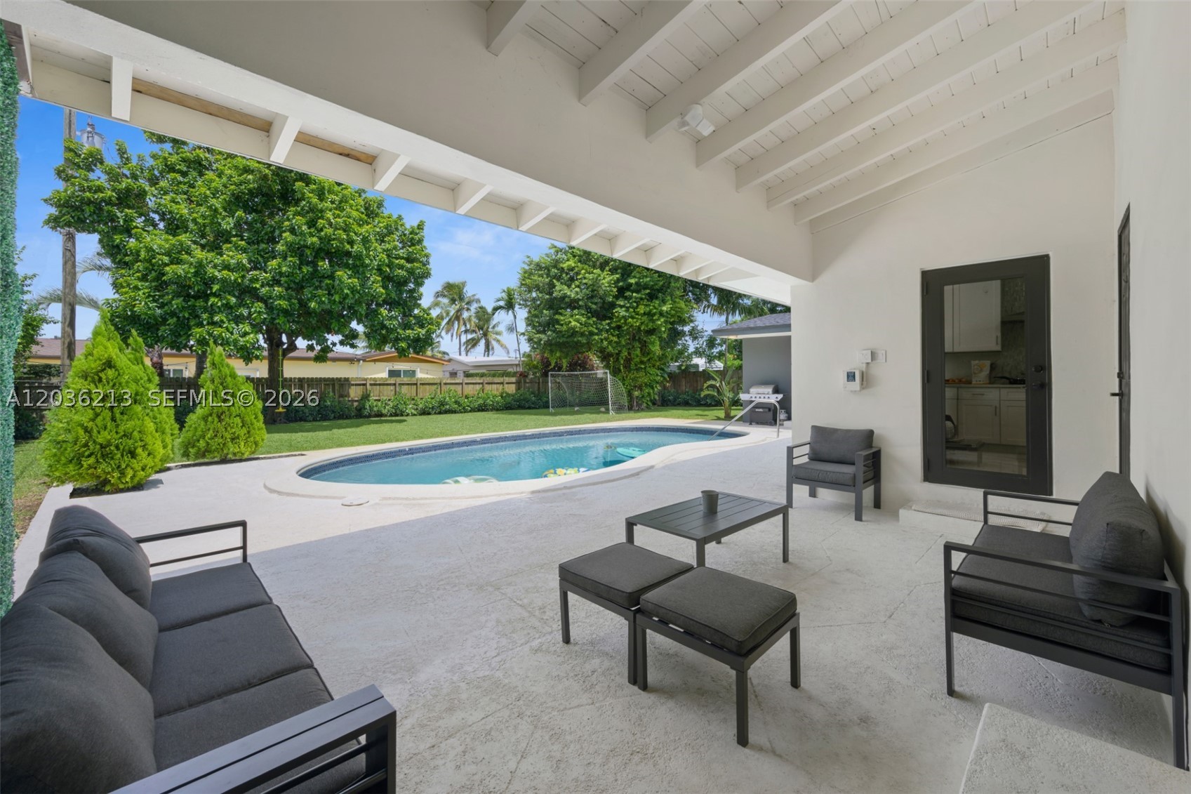 SKY LAKE - Residential Lease