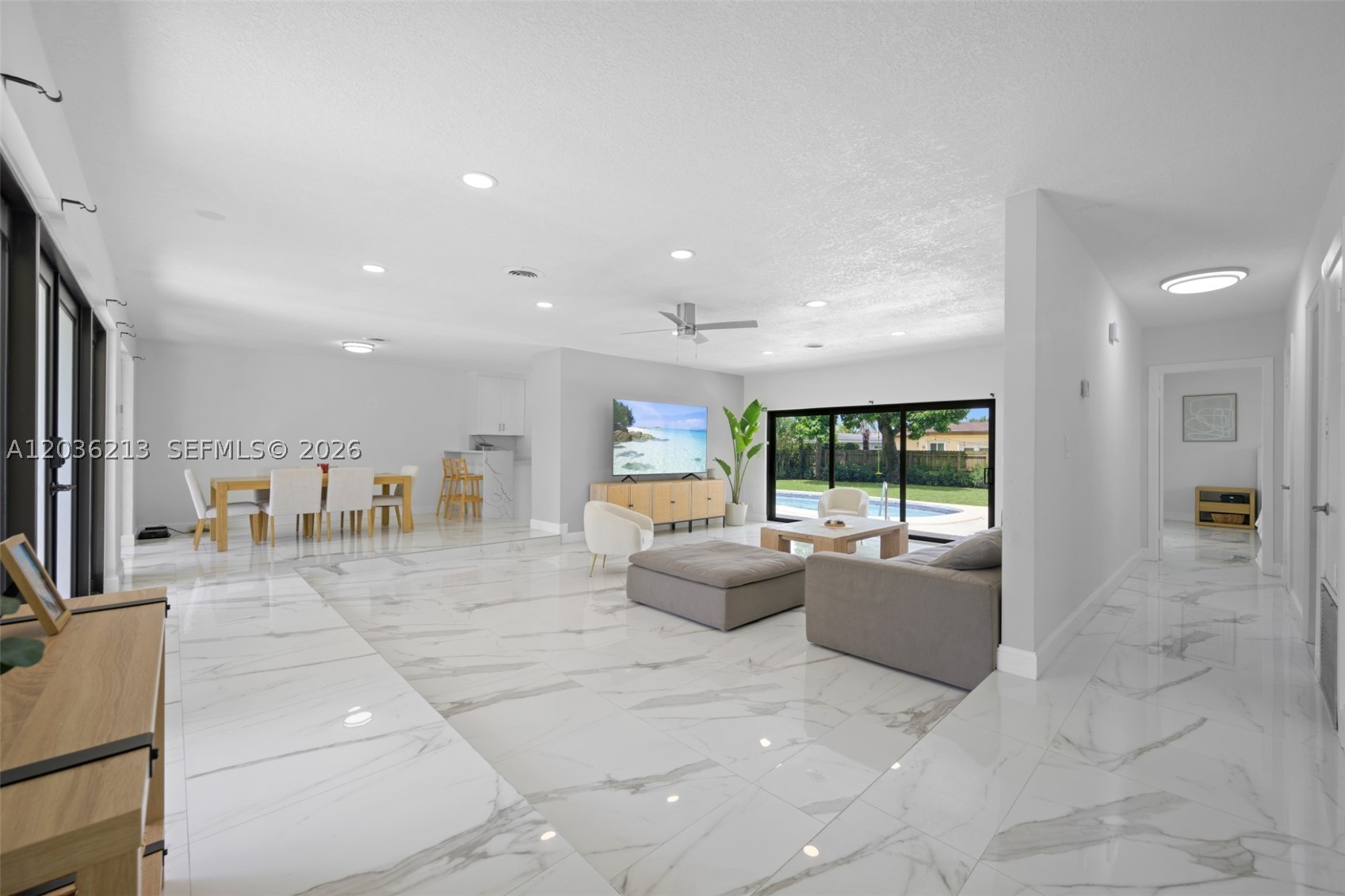 SKY LAKE - Residential Lease