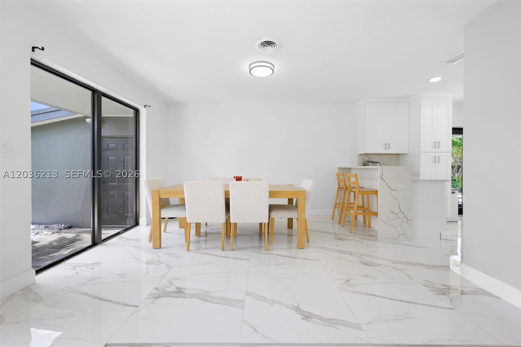 SKY LAKE - Residential Lease