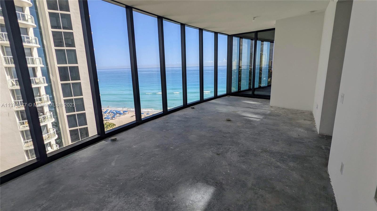 18555 COLLINS AVENUE COND - Residential