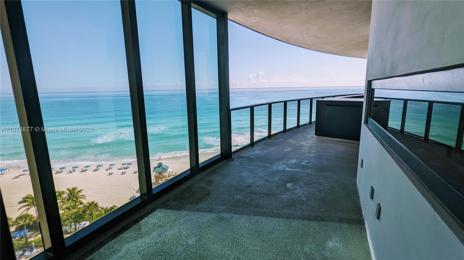 18555 COLLINS AVENUE COND - Residential