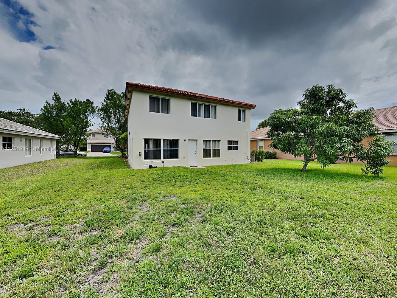 HEFTLER HOMES AT PEMBROKE - Residential Lease