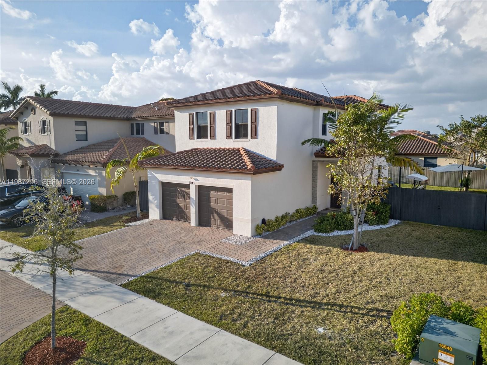 SILVER PALMS NORTH - Residential