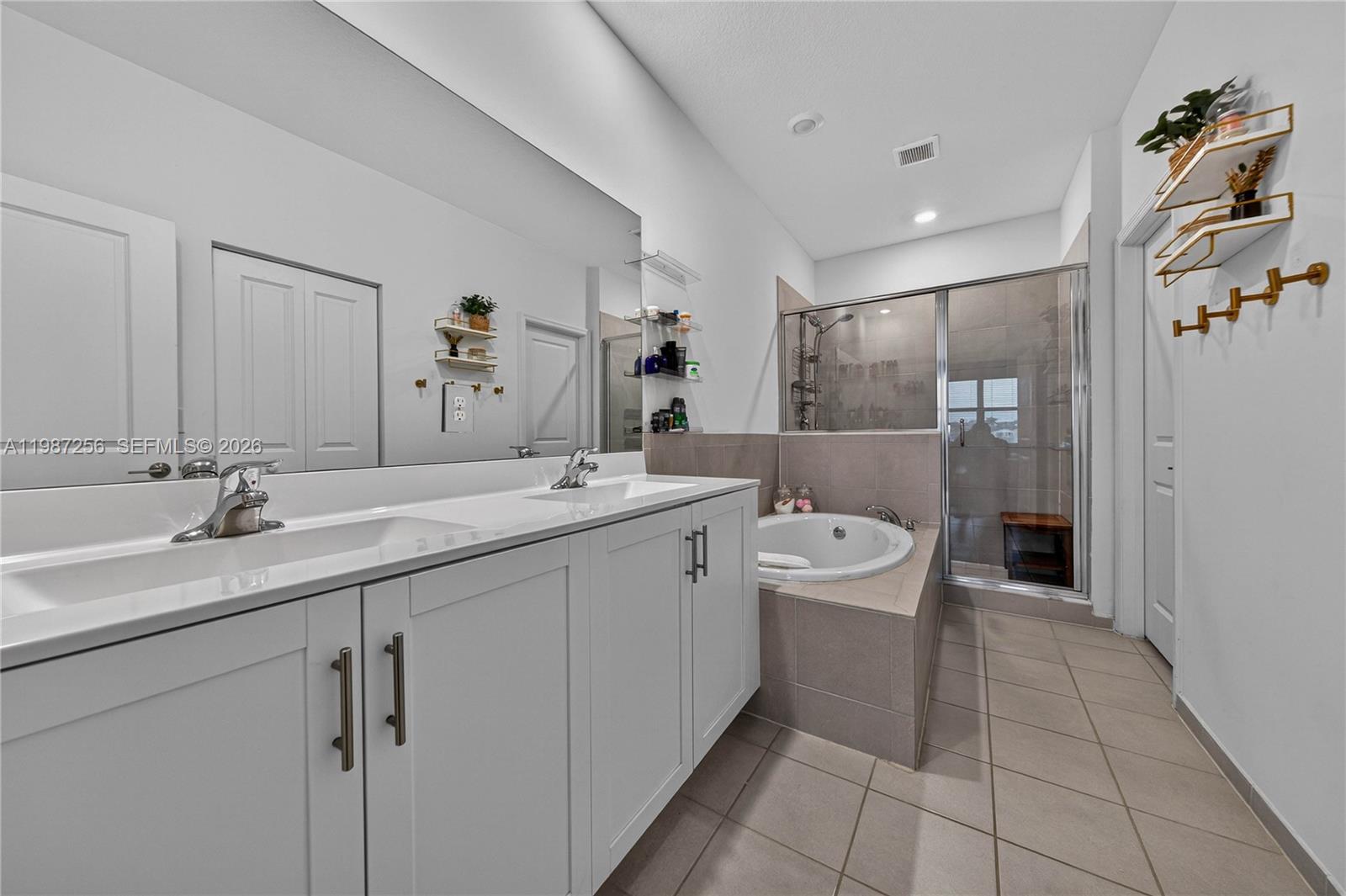 SILVER PALMS NORTH - Residential