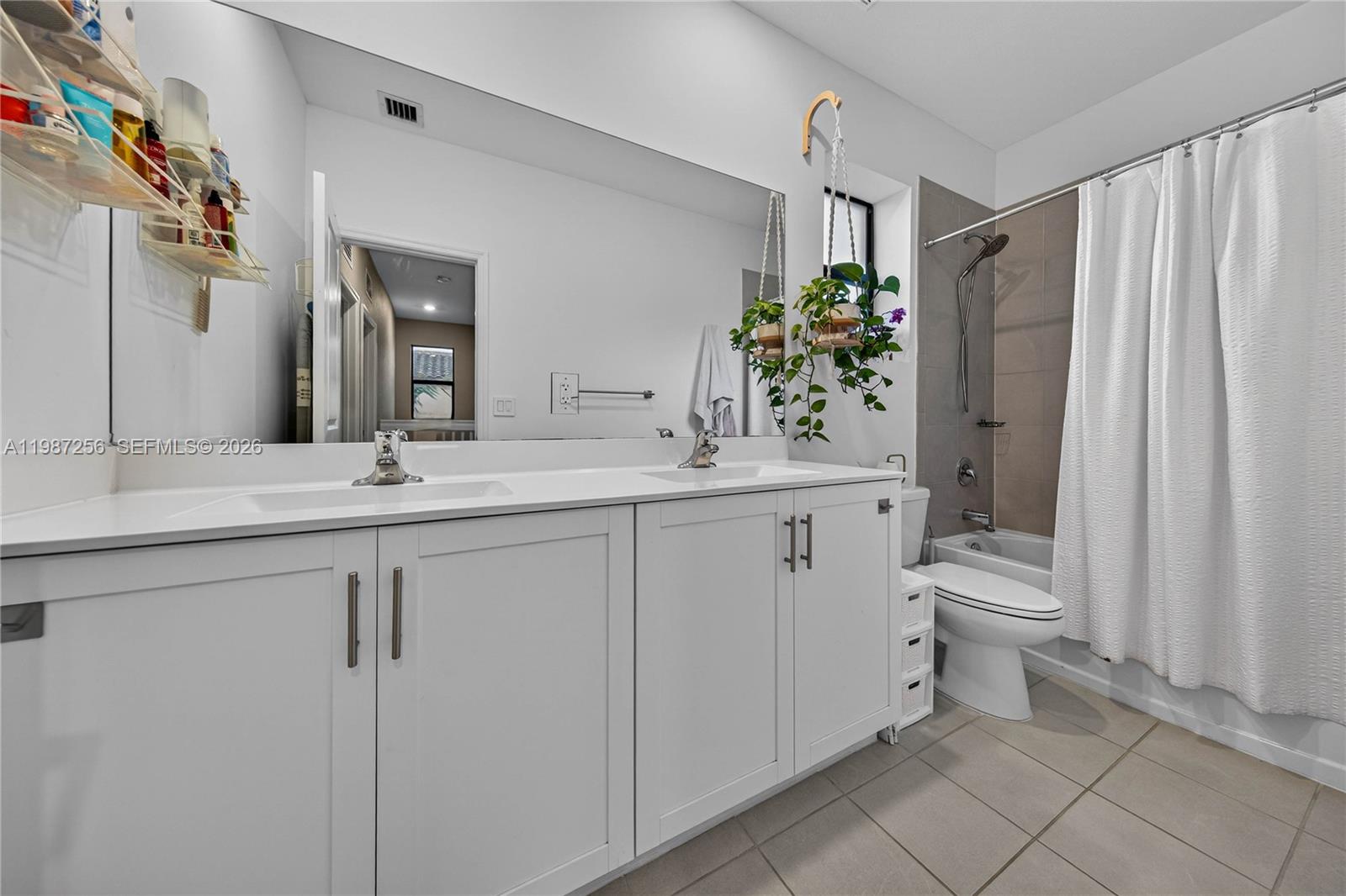 SILVER PALMS NORTH - Residential