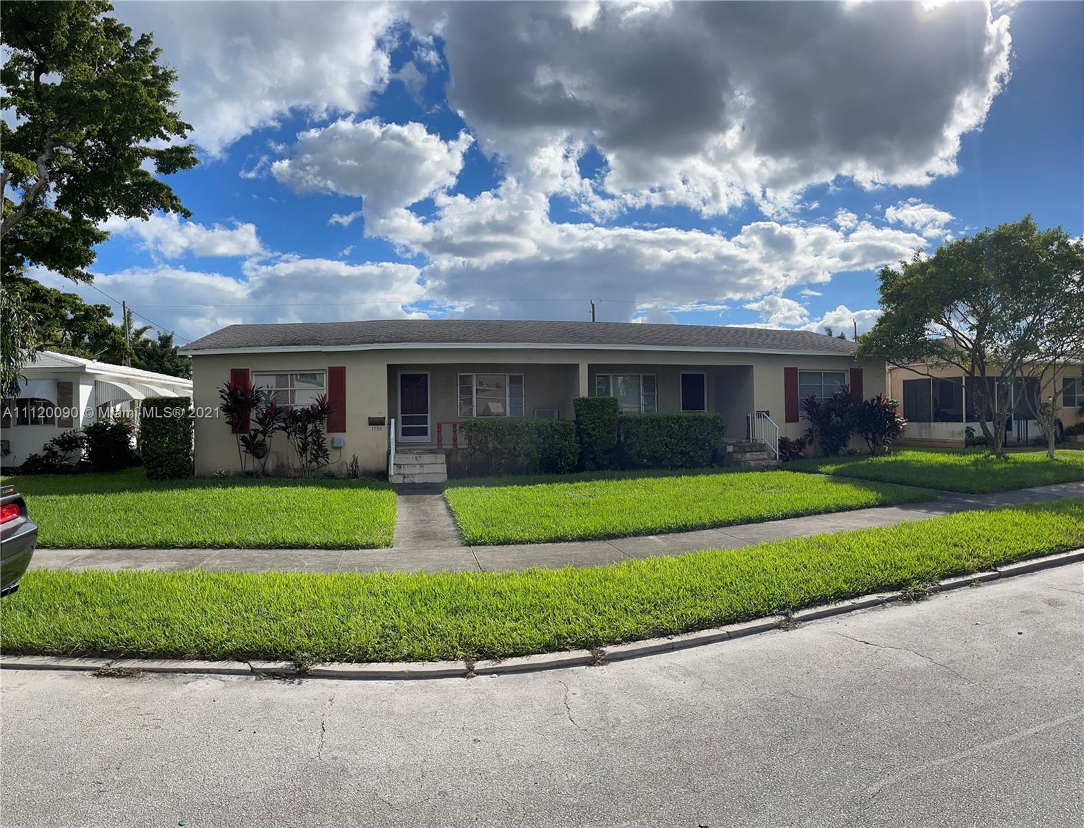 HOLLYWOOD SOUTH SIDE ADD - Residential Income