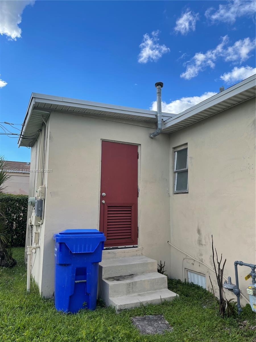 HOLLYWOOD SOUTH SIDE ADD - Residential Income