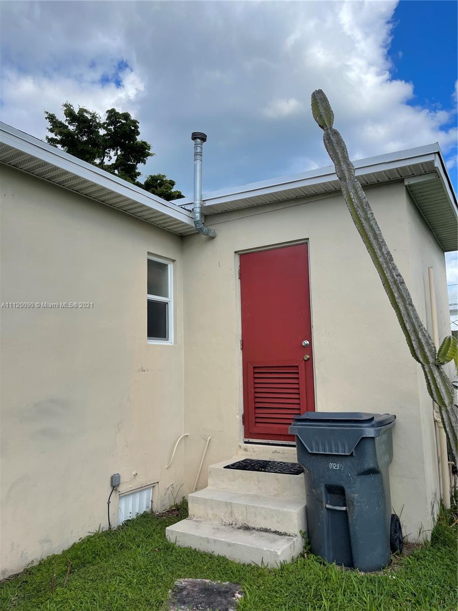 HOLLYWOOD SOUTH SIDE ADD - Residential Income