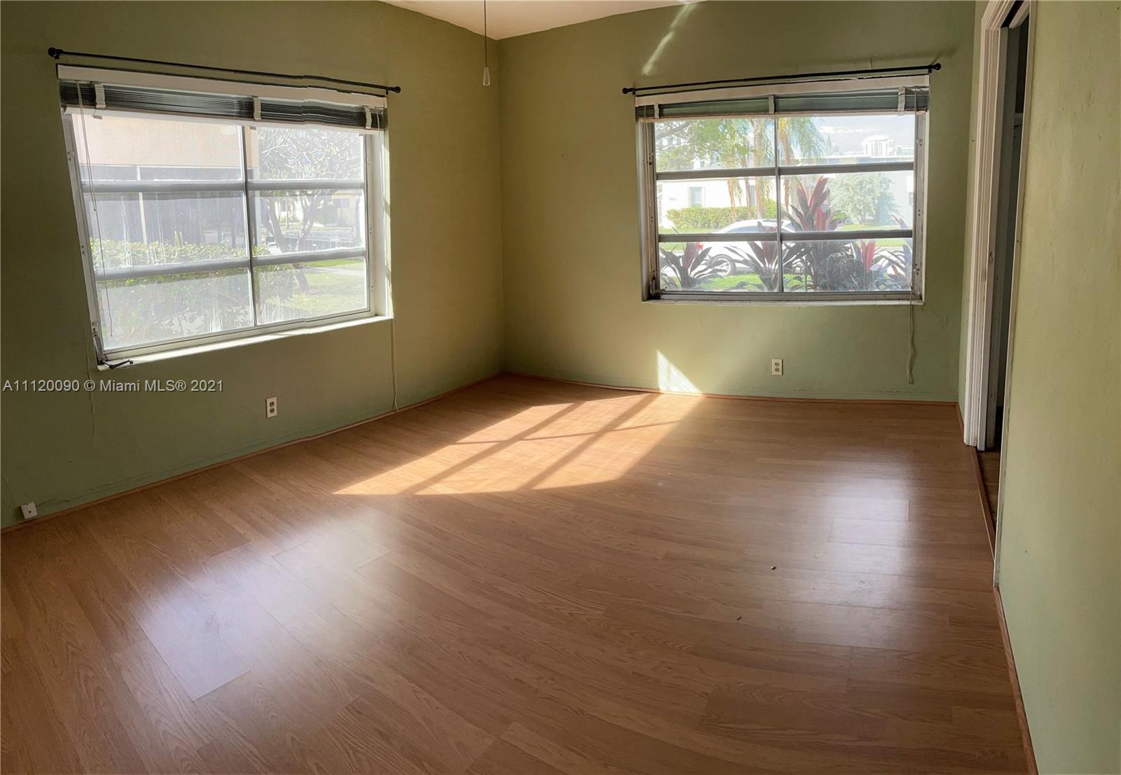 HOLLYWOOD SOUTH SIDE ADD - Residential Income