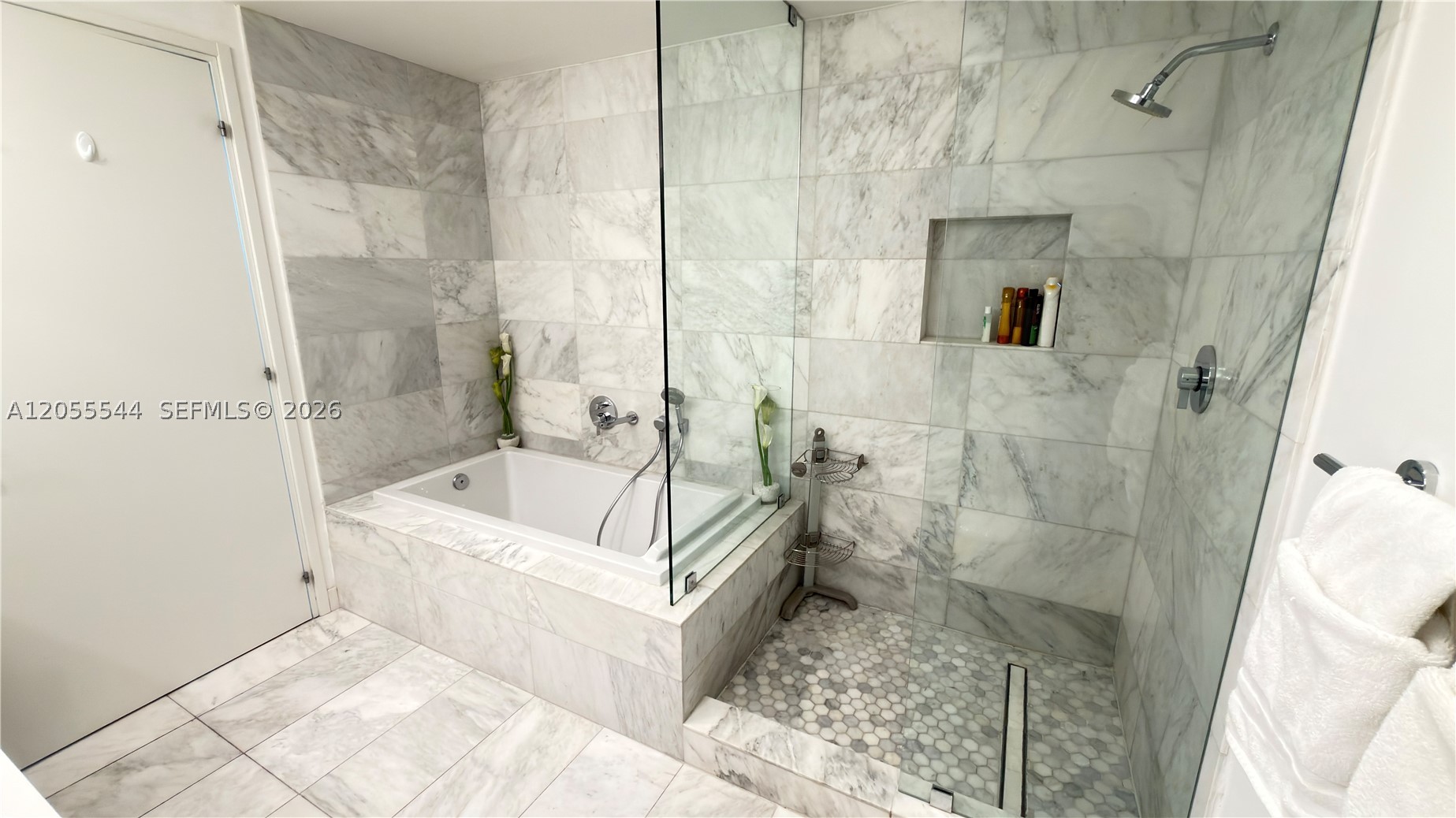 TIFFANY HOUSE CONDO - Residential