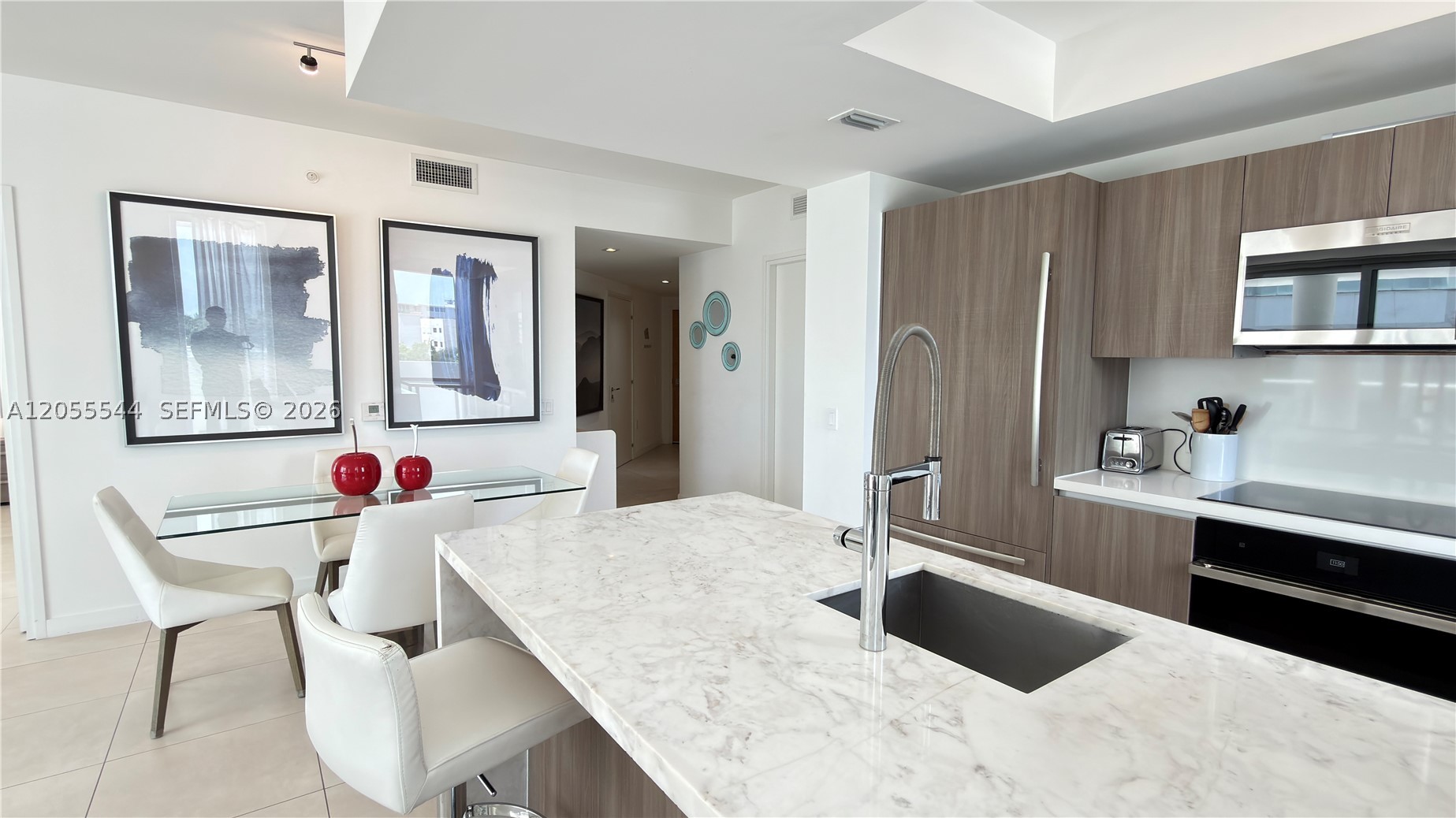 TIFFANY HOUSE CONDO - Residential