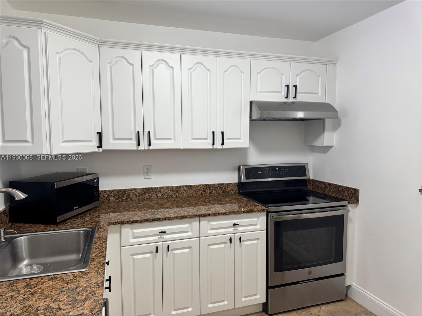 VILLAGE OF KINGS CREEK CO - Residential