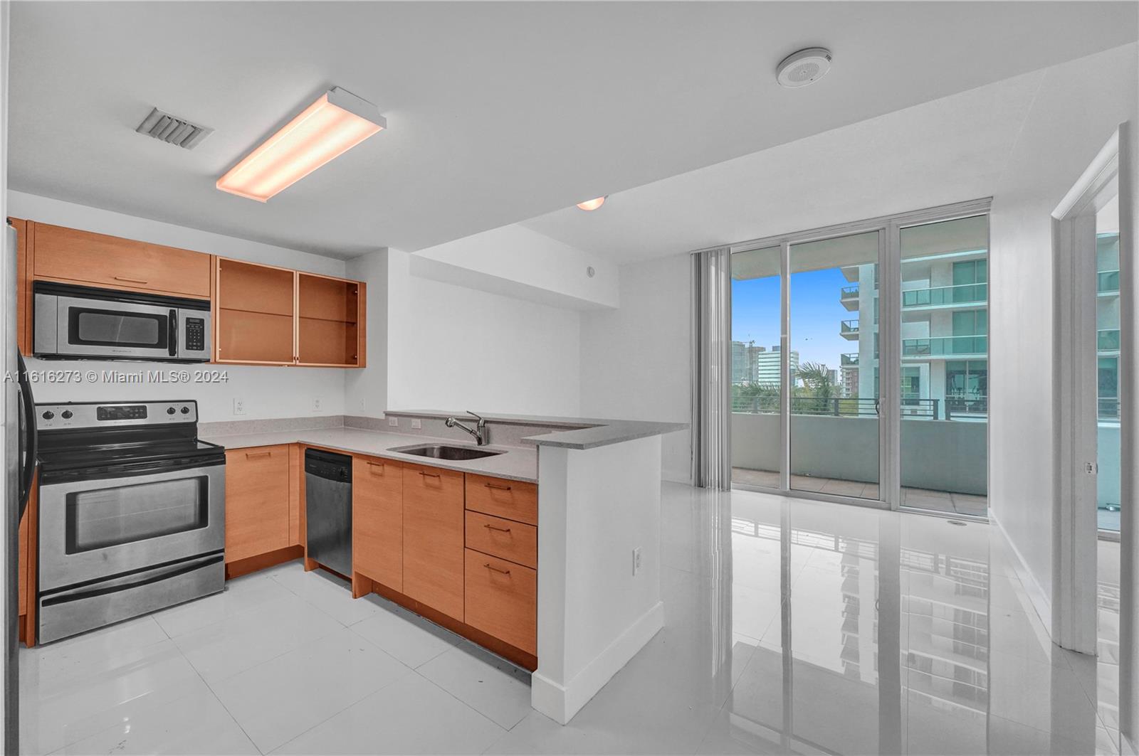CITY 24 CONDO - Residential Lease