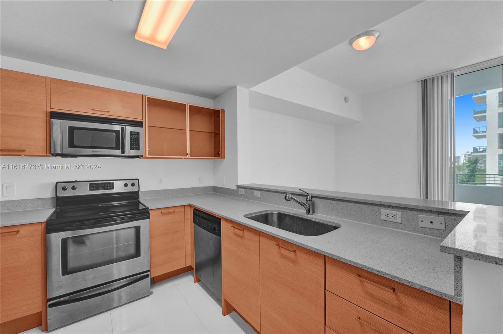CITY 24 CONDO - Residential Lease